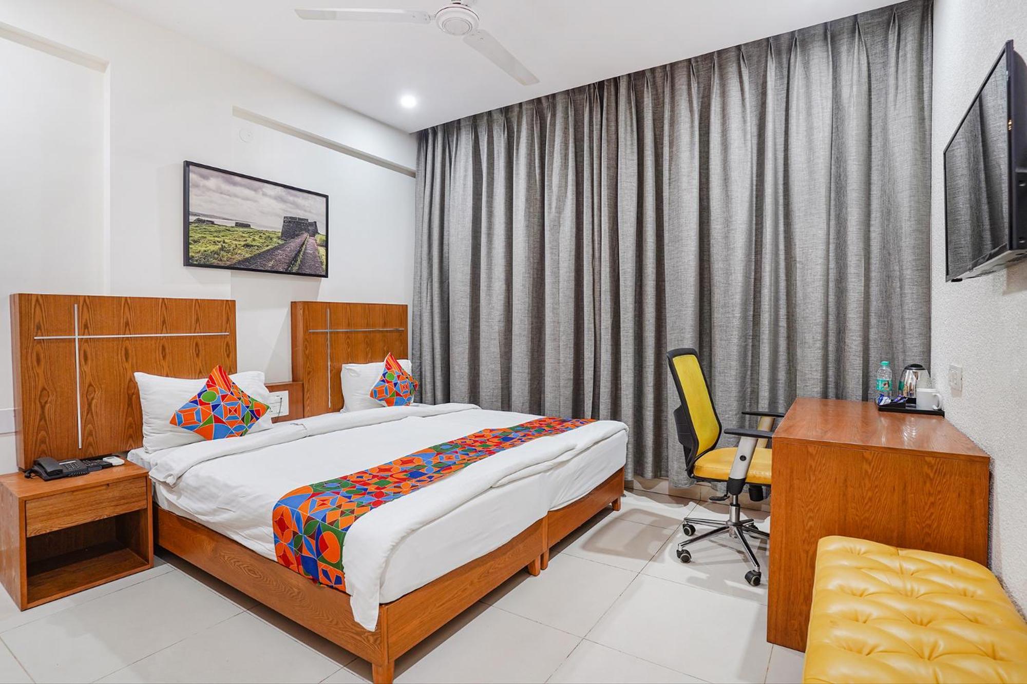 Fabhotel Northern Suites - Kundalahalli Main Road Bangalore Exterior foto